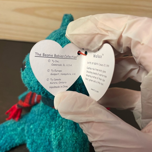 Wallace - 1999 Christmas Ty Beanie Baby // 3/$38 - Picture 6 of 13